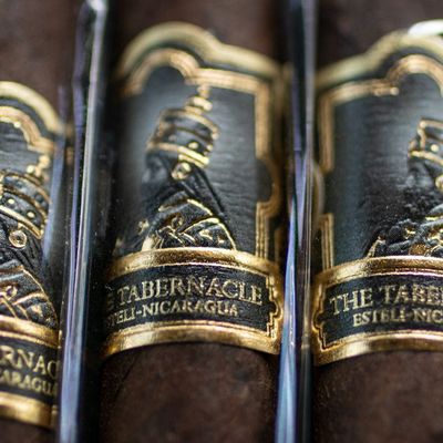 Custom Printed Embossed Waterproof Eco-friendly Cigar Band Labels and Stickers with Glossy Gold Foil for Premium Packaging