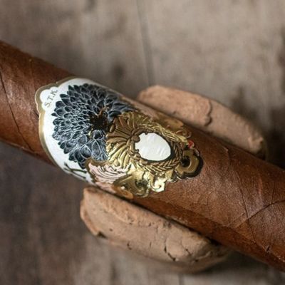 Good price Professional Full-automatic Production OEM Service ISO9001 Certified Cigar Label and Band for Custom Embossed Designs online